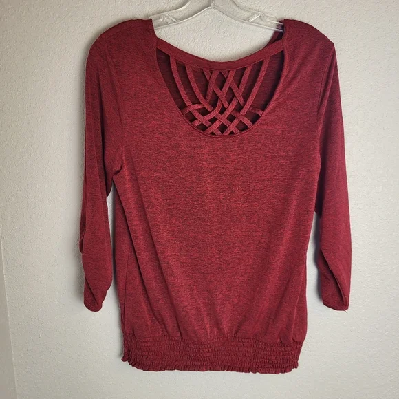 Apt 9 Women's Top Red with 3/4 Sleeves Size M Lattice Back Cutout - Picture 2 of 9